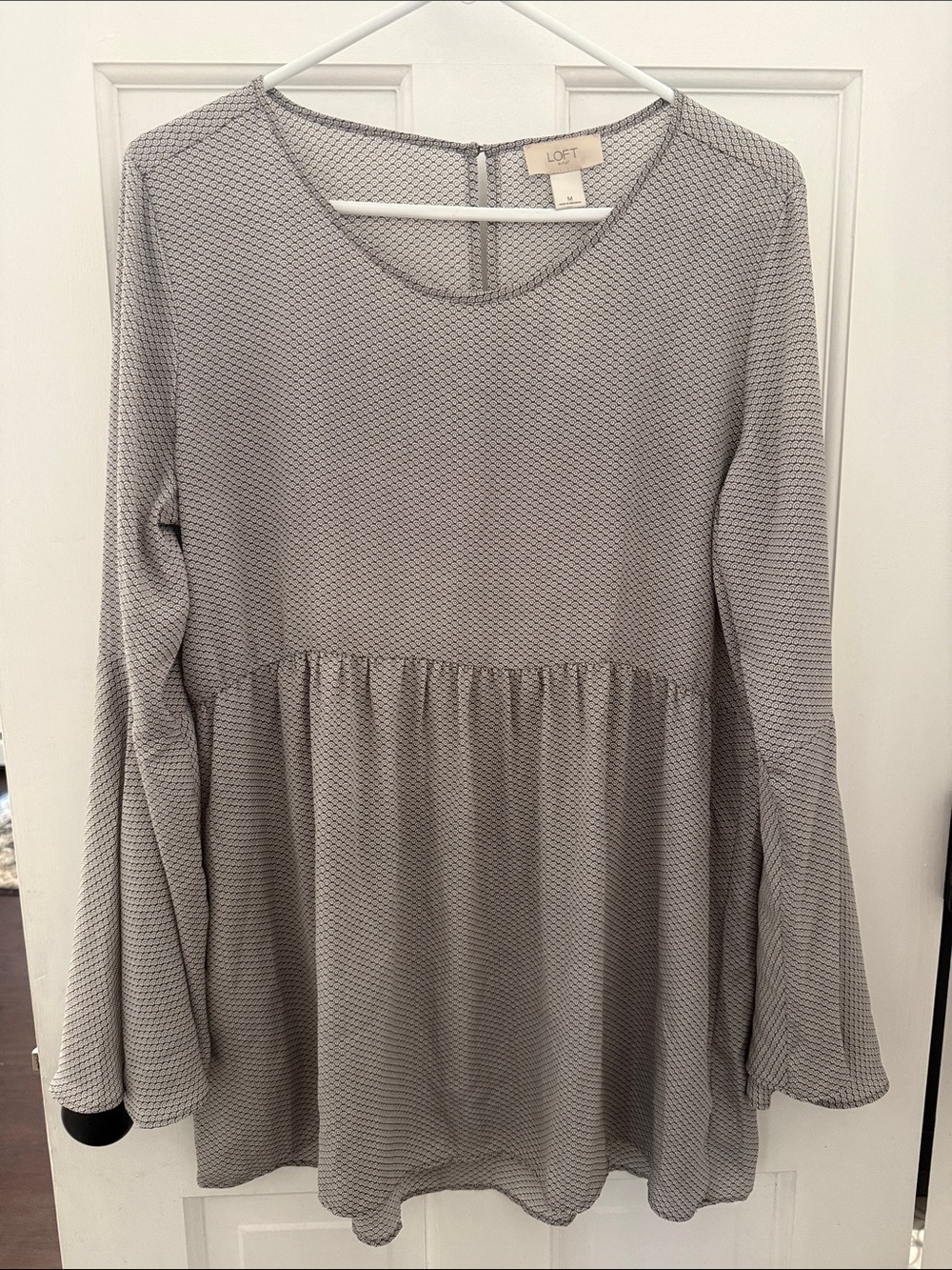 NWT - LOFT Light Gray Textured Babydoll Tunic - Long Sleeve